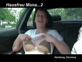 Hausfrau mona...2