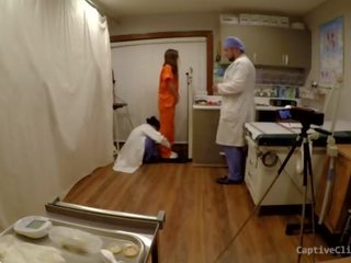 प्राइवेट प्रिज़न कॉट का उपयोग करते हुए inmates के लिए मेडिकल परिक्षण & experiments - छिपा हुआ video&excl; देखिए जैसा inmate होती हे उपयोग किया गया & अपमानित द्वारा टीम की डॉक्टरों - donna लेह - ऑर्गॅज़म रिसर्च inc प्रिज़न edition हिस्सा मेँ की 19