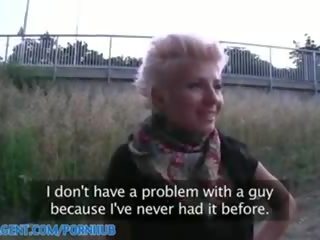 Publicagent hd blondīne lesbiete aizņem dzimumloceklis par nauda