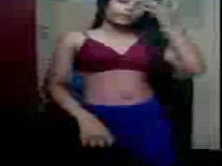 Comilla adolescente desnudo