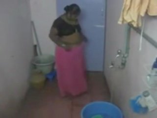 Desi kaimas bhabhi indiškas teta paslėptas kamera http://www.xnidhicam.blogspot.com