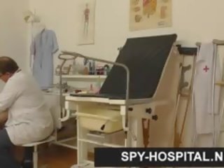 Robada oculto cámara vídeo de ginecólogo examen