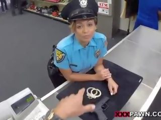 Booby police officer pounded by pawn man