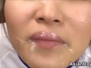 E shëmtuar aziatike vajzë merr e abuzuar dhe cummed në